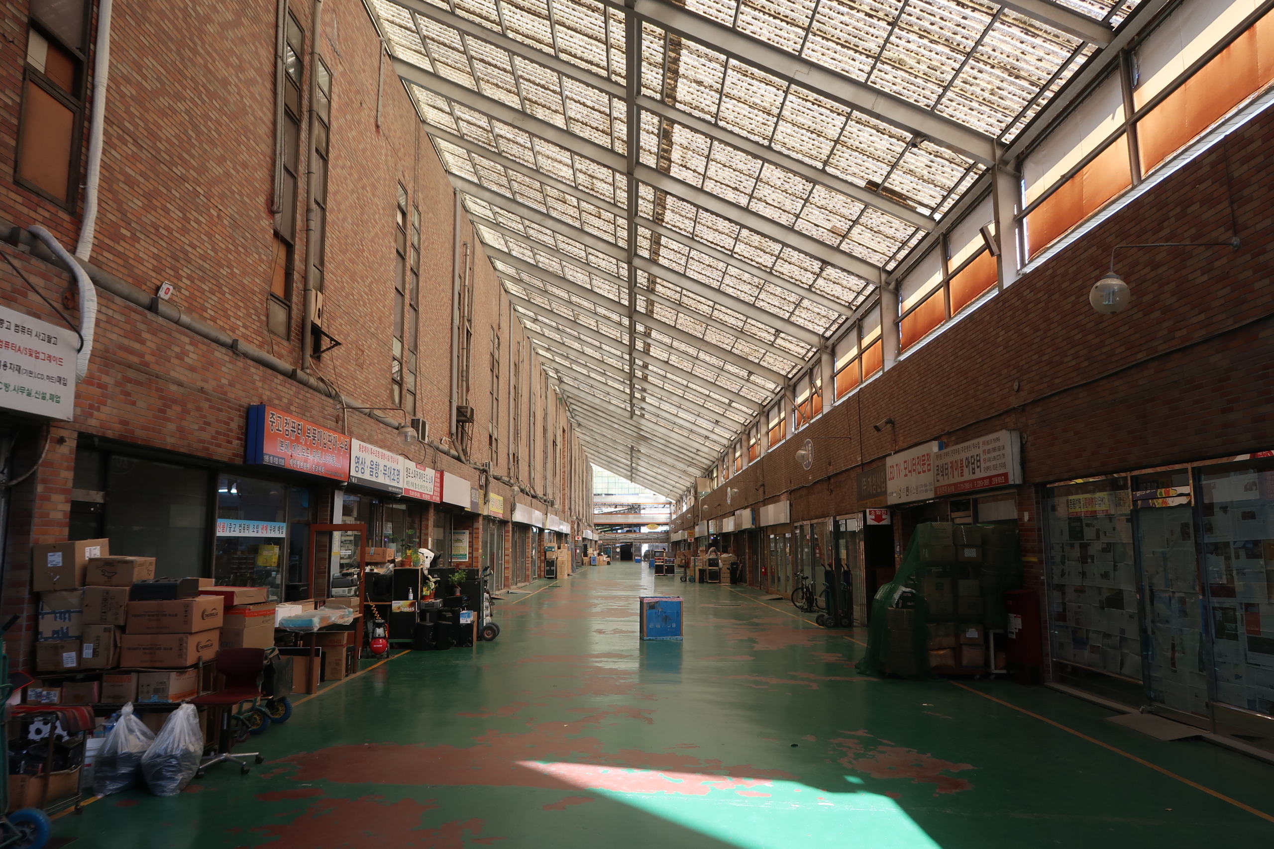 yongsan electronics market seoul